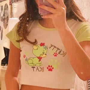 CUTE 2000s VINTAGE THRIFTED TEE KITTY CAT